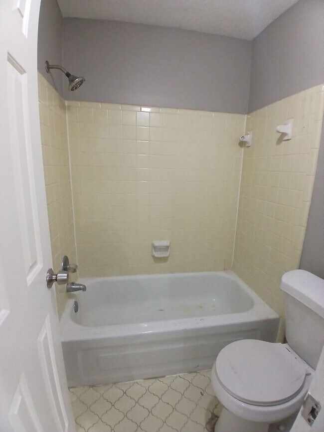 Building Photo - Blend of scale and sophistication in this expansive 3-bedroom, 2 bath residence - Open To Section 8