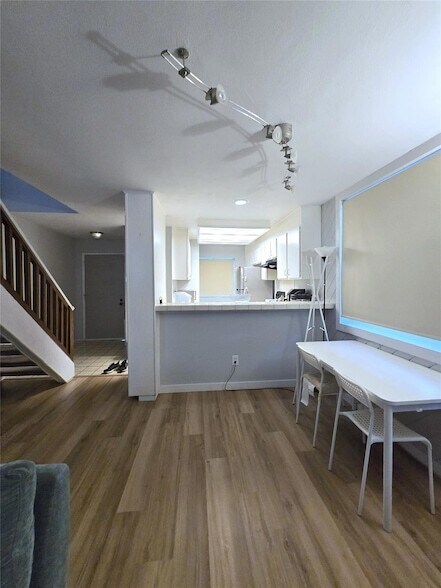 Building Photo - 7122 Wood Hollow Dr