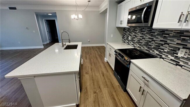 Building Photo - 11530 Villa Grand