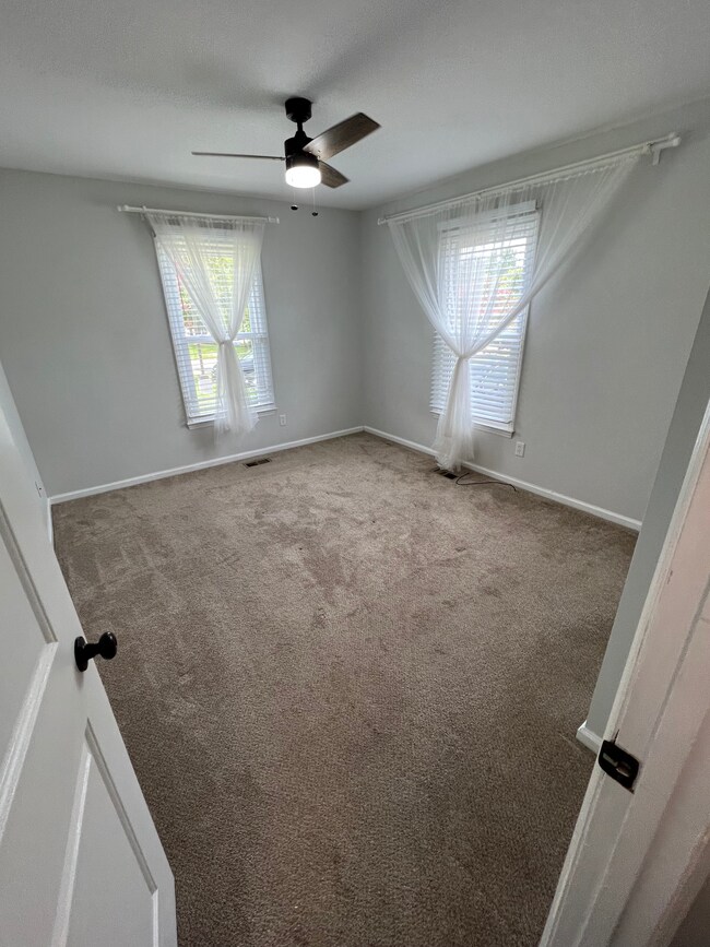 Large Primary Bedroom - 4804 Hoyle Dr