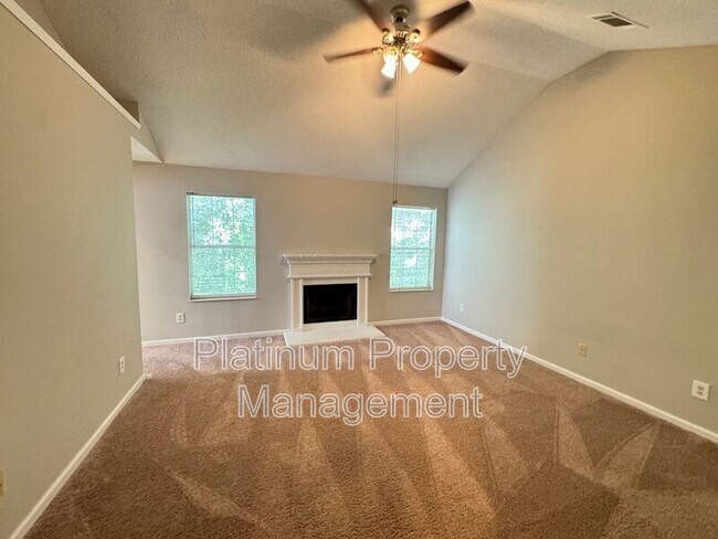 Building Photo - 2262 Charleston Pointe SE