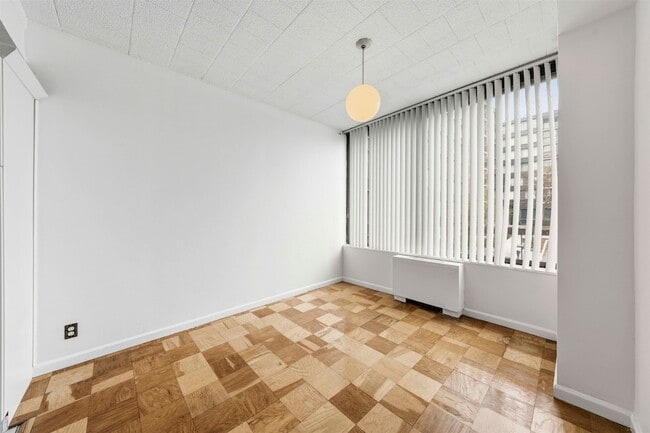 Building Photo - 9060 Palisade Ave
