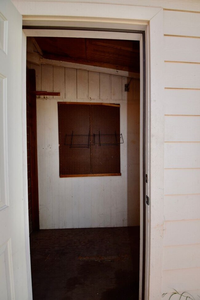 Building Photo - Cute 3 bedroom 2 bath Mesa home!