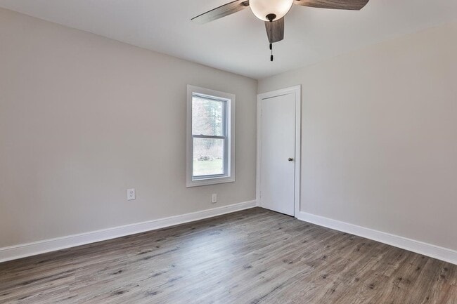 Building Photo - 139 Greeley St