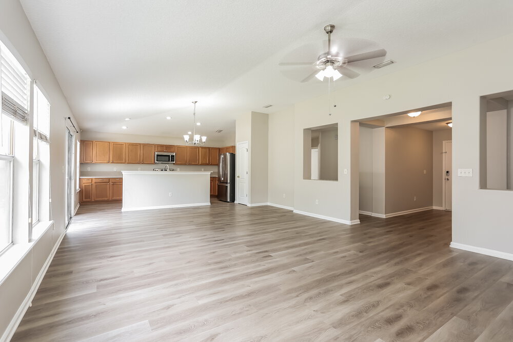Building Photo - 2267 Brian Lakes Dr E