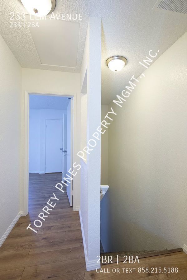 Building Photo - 233 Elm Ave