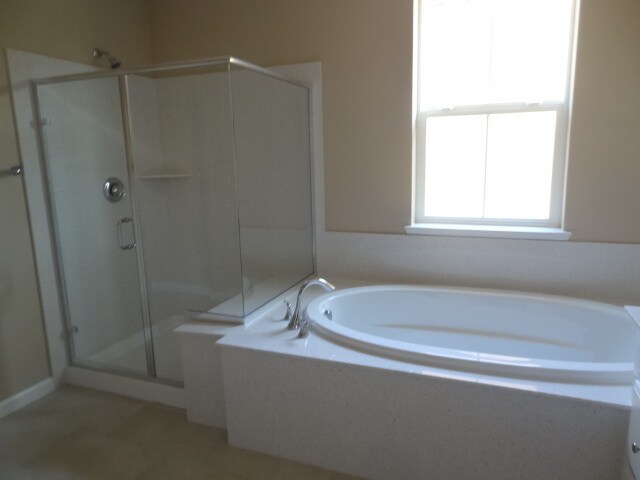 Building Photo - 2121 Pasqual Dr