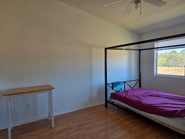 Building Photo - 475 Caribbean Dr