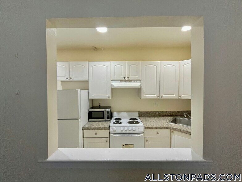 Building Photo - 26 Allston St