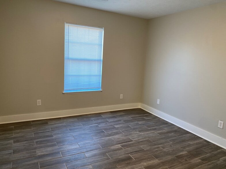 Building Photo - 632 Old Humboldt Rd