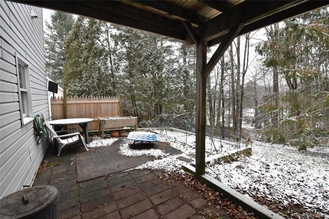 Building Photo - 22 Winslow Pl