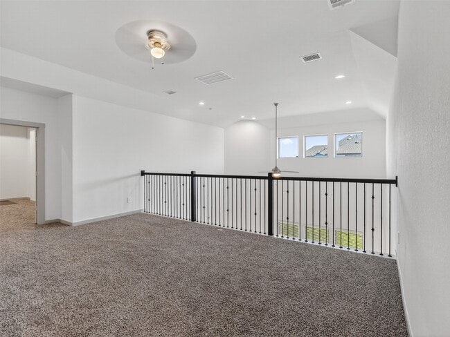 Building Photo - 818 Kingwood Dr