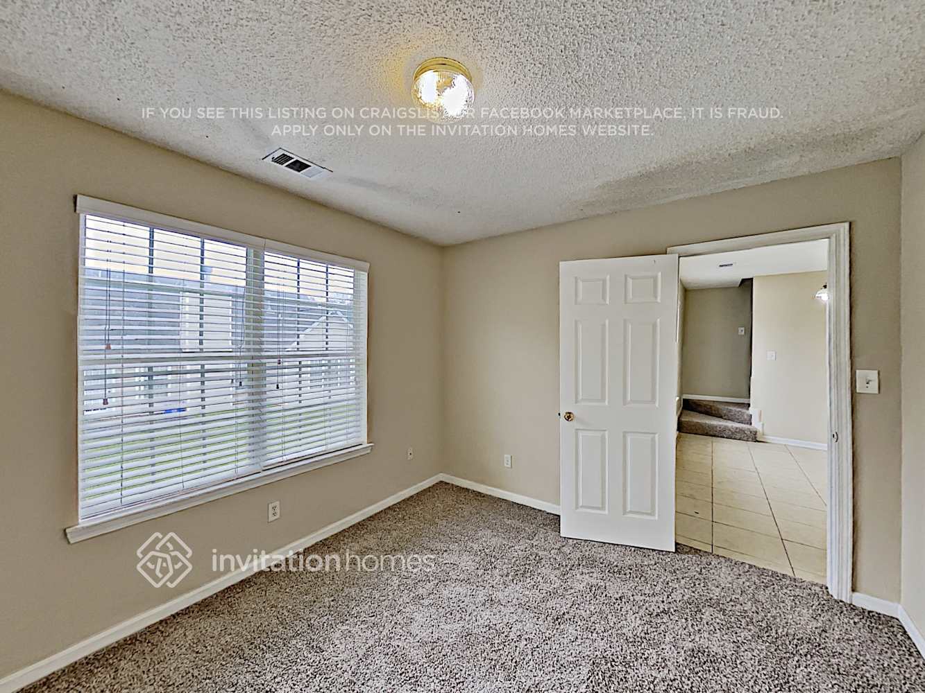Building Photo - 3700 Pointe Cir