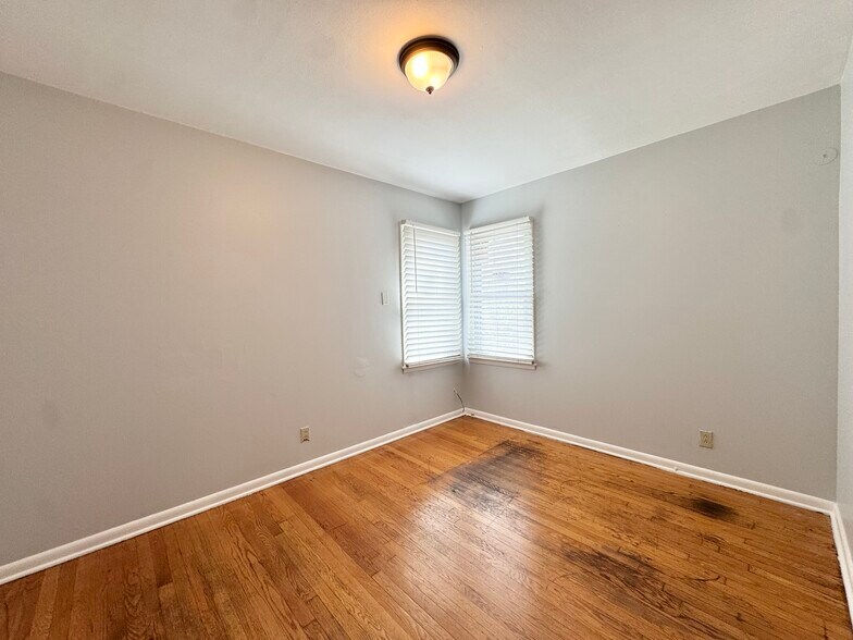 Building Photo - 4513 Virginia Ave