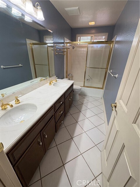 Building Photo - 1740 Orangewood Ave