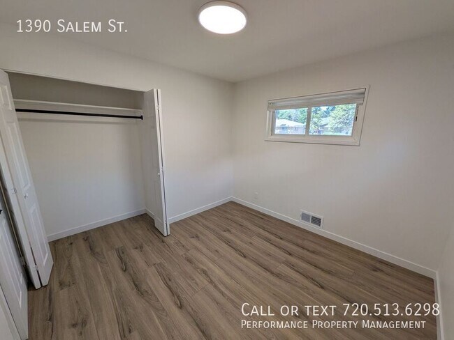 Building Photo - 1390 Salem St