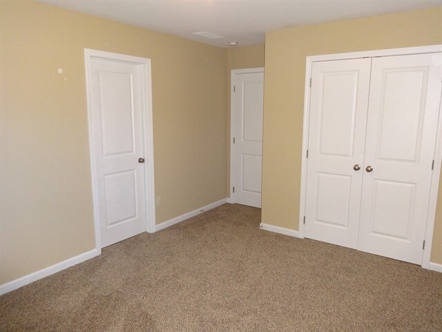 Building Photo - 243 Royal Cres Terrace