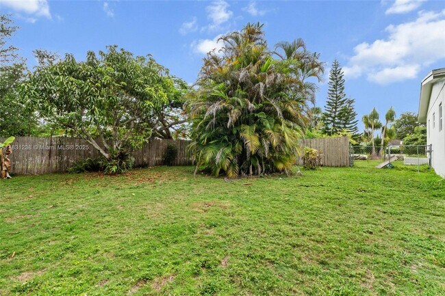 Building Photo - 8225 SW 117th Terrace
