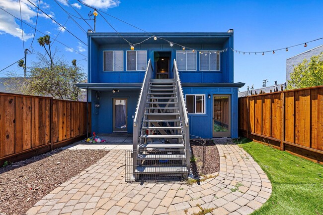 Building Photo - 308A Estrella Ave