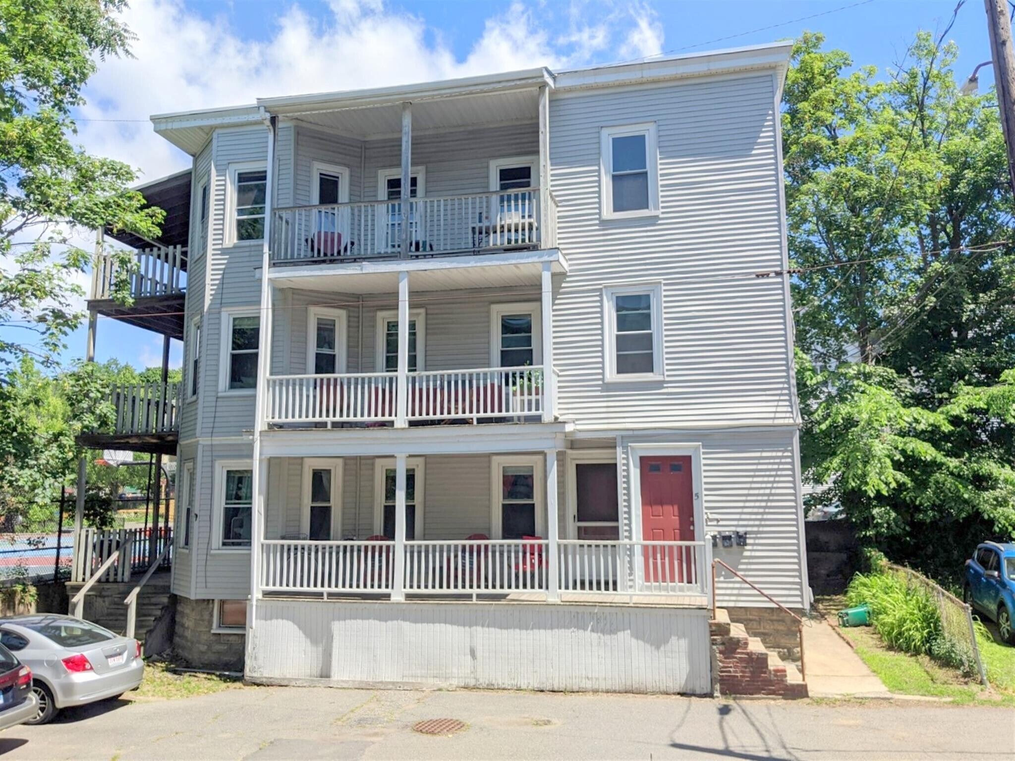 Building Photo - 5 Lowell Cir