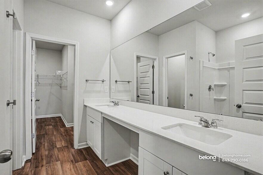 Building Photo - 1055 Sentinel Ct