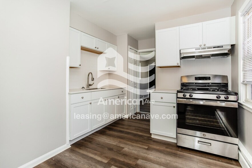 Building Photo - 24553 Flower Ave