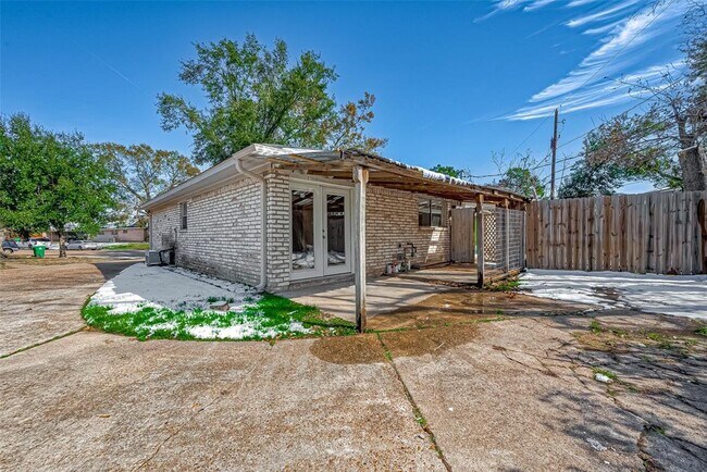 Building Photo - 7315 Housman St