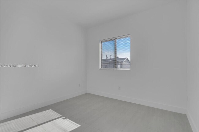 Building Photo - 18362 SW 102nd Pl