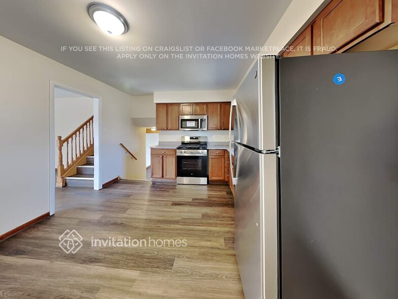 Building Photo - 1035 Iowa St