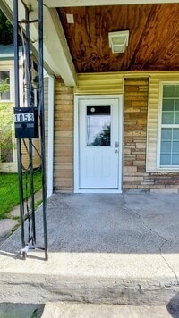 Building Photo - Duplex