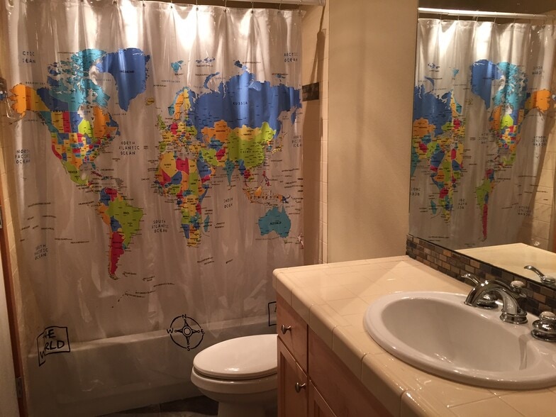 Bathroom 1 - 320 25th Ave S