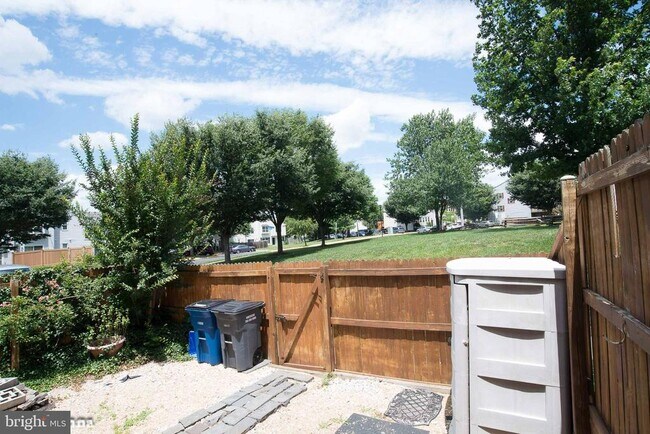 Building Photo - 6128 Hoskins Hollow Cir