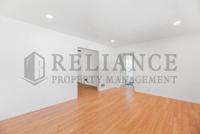 Building Photo - 1008 N Edgemoor St