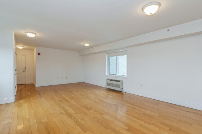 Building Photo - 125 43rd St