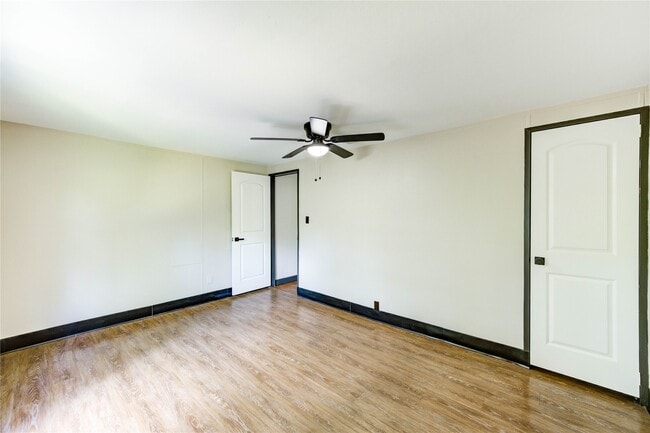 Building Photo - 26342 Hunters Trail