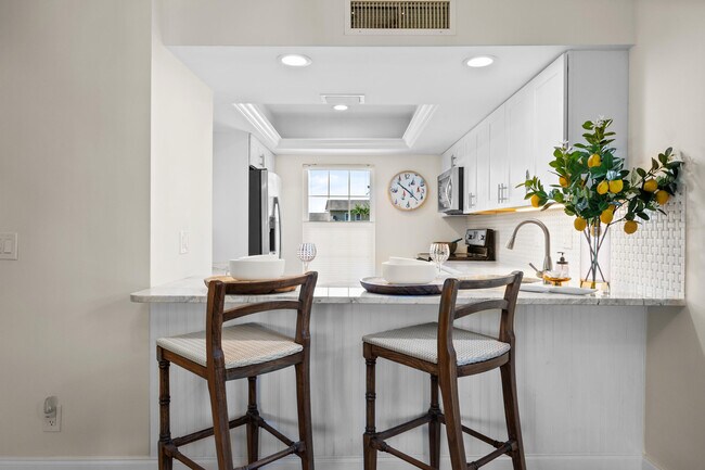 Building Photo - 9239 SE Riverfront Terrace