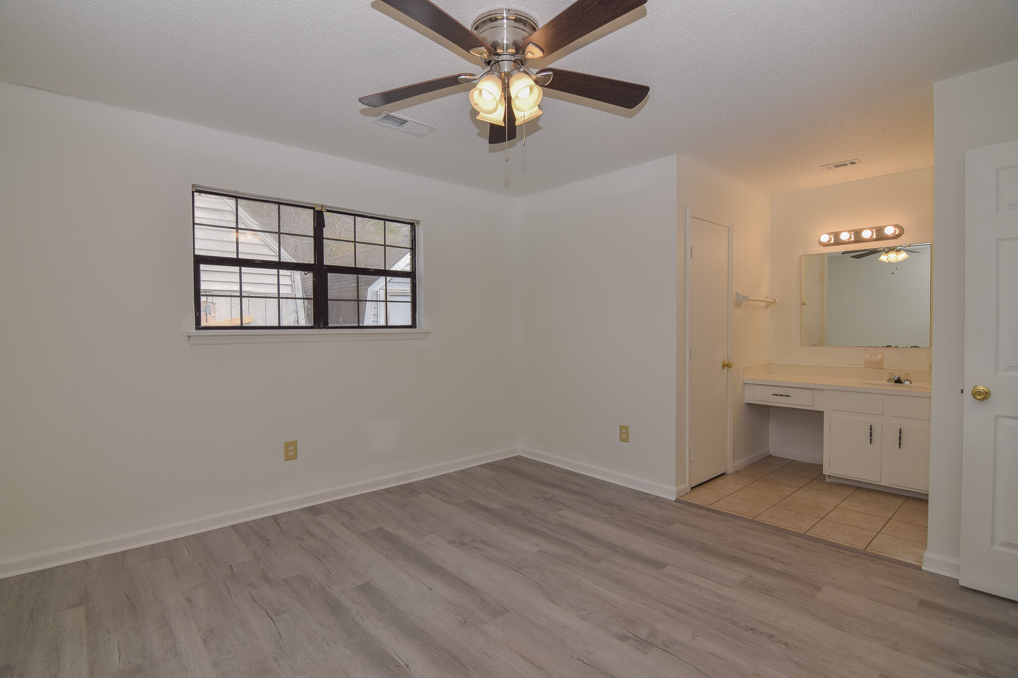 Building Photo - 115 Ashwood Ct