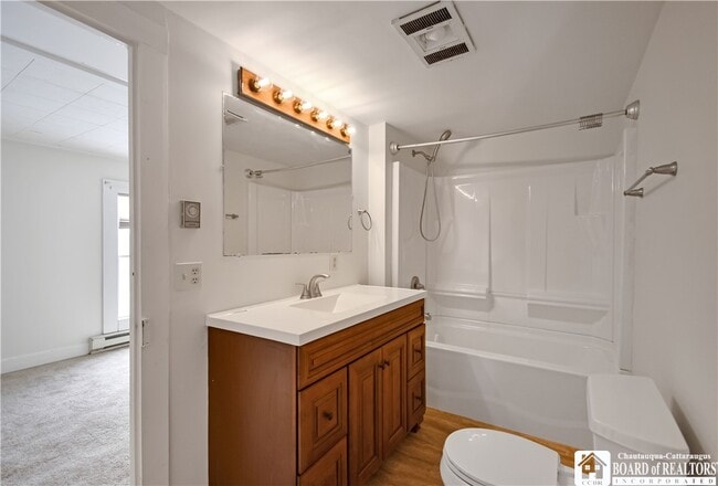 Building Photo - 101 Valley St