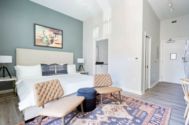 Primary Photo - 1016 Canal St