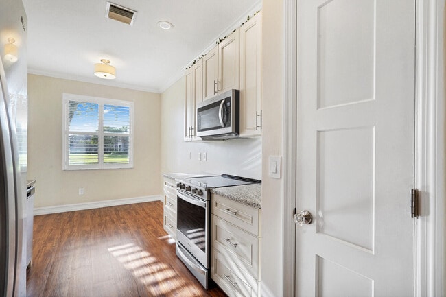 Building Photo - 2087 Wingate Bend