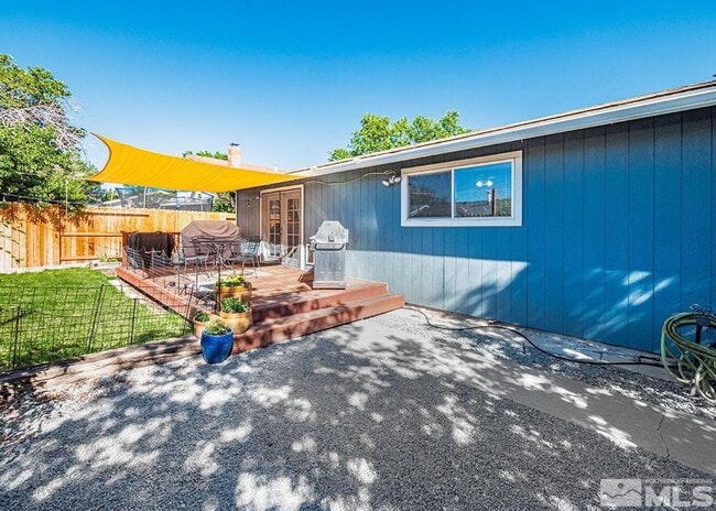 Building Photo - Immaculate Sparks Beauty