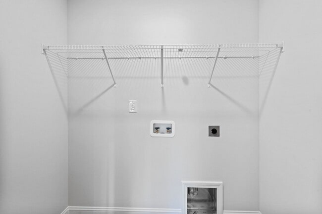 Building Photo - Move in by Jan 31st & Get February Rent Free + $500 Visa Gift Card!