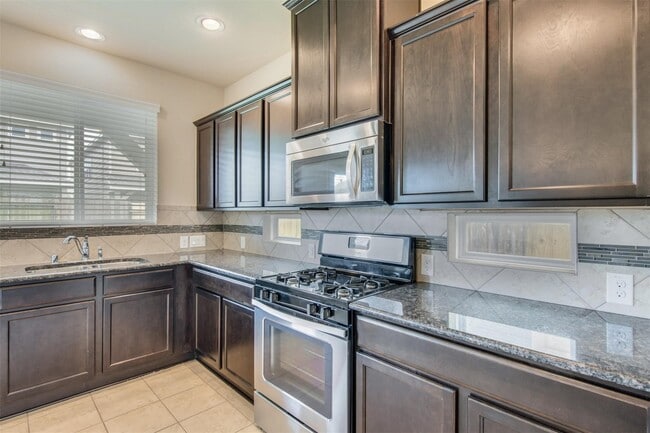 Building Photo - 18215 Amalfi Coast Dr