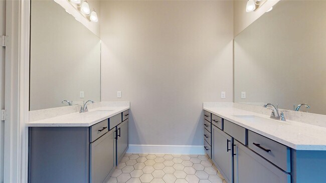 Building Photo - 8305 Greenleaf Ridge Way