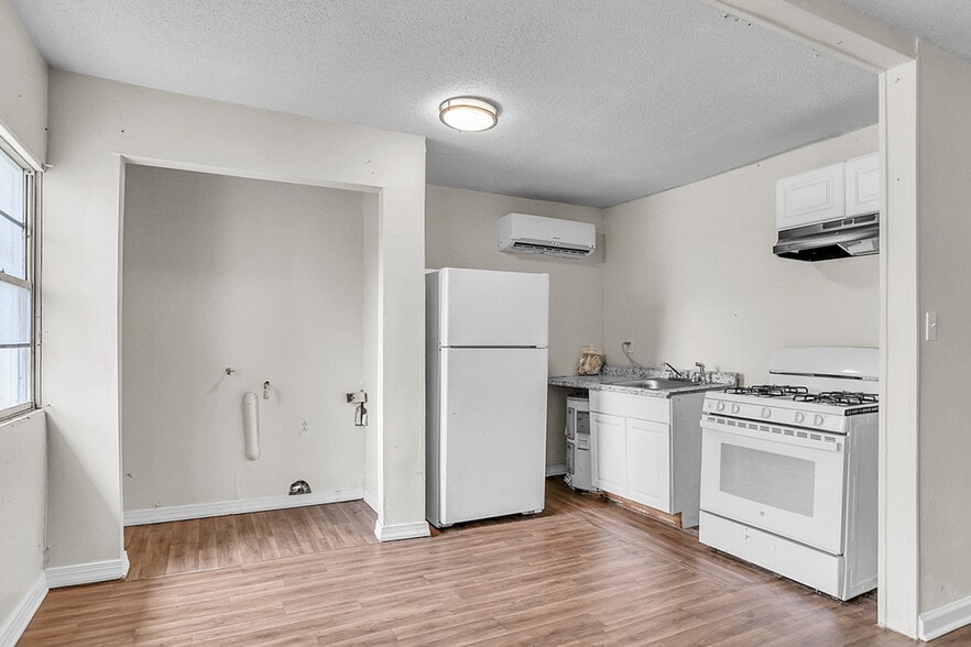 Building Photo - 1013 Carroll St