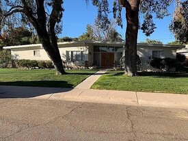 Building Photo - 302 E El Caminito Dr