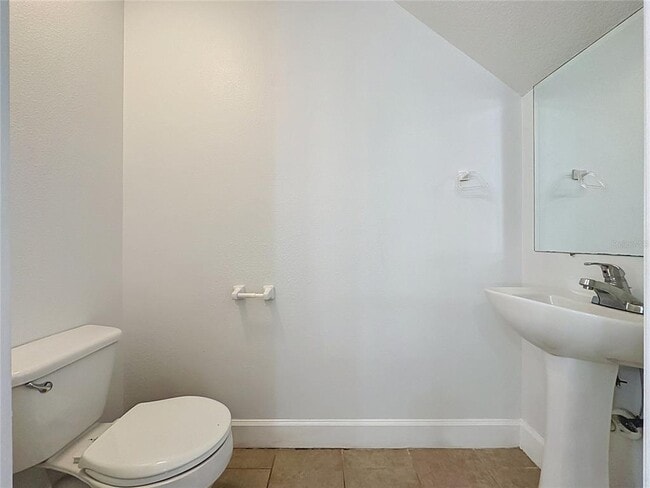 Building Photo - 2053 Green Oak Ct
