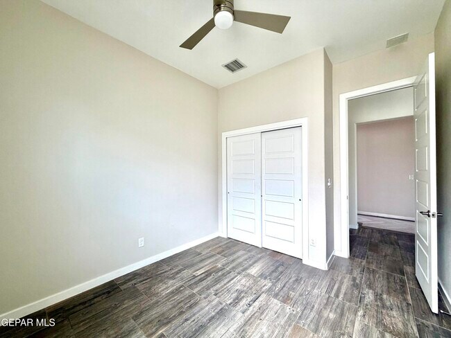 Building Photo - 12878 Clevedon St