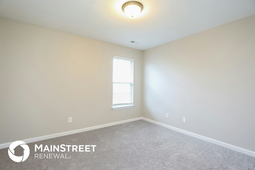 Building Photo - 5902 Laurel Creek Ct