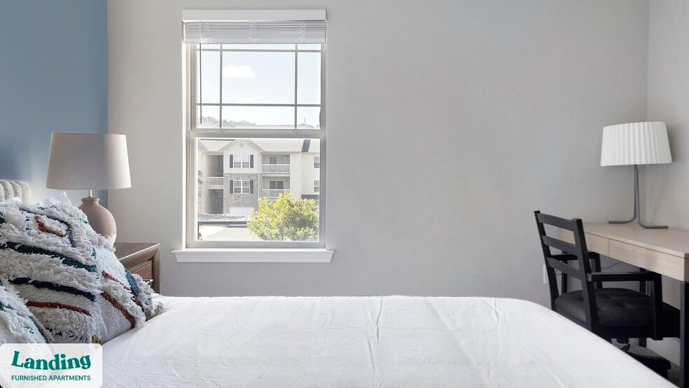 Building Photo - 400 Legends Terrace Dr